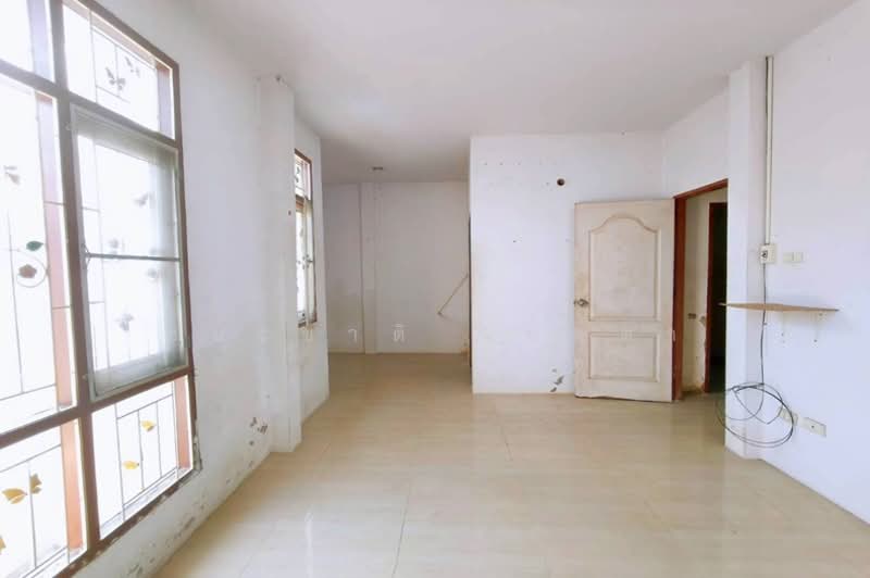 Baan Mantakarn Rangsit-Lumlukka Klong 4, Pathum Thani, Sawai Pracharat Road, Lat Sawai, Lam Luk Ka, Pathum Thani, 3 Bedrooms, 110 sqm, Townhouse For Sale, by ชนะชาติ นนท์ตา, 500195959 - DDproperty.com