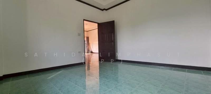Spacious Land with House for Sale Nong Yai Soi Pattaya, Chon Buri (Pattaya), Na Kloe, Bang Lamung (Pattaya), Chon Buri (Pattaya), 3 Bedrooms, 90 sqm, Single Detached House For Sale, by Sathida Limphasut (App), 500195971 - DDproperty.com