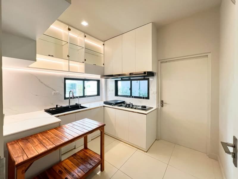 Bangkok Boulevard Donmueang-Chaengwattana, Bangkok, Nawong Pracha Phatthana Road, Si Khan, Don Mueang, Bangkok, 4 Bedrooms, 246 sqm, Single Detached House For Sale, by Settawut Leenavong, 500196041 - DDproperty.com