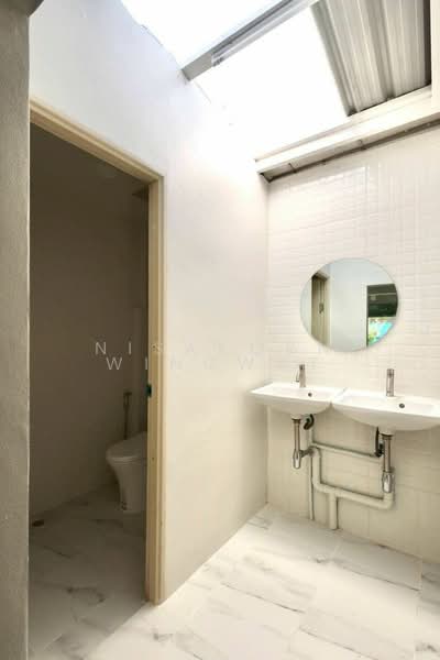 4-BR Townhouse, Bangkok, Yan Nawa, Sathon, Bangkok, 4 Bedrooms, 180 sqm, Townhouse For Rent, by Nisakorn Wingwat, 500196058 - DDproperty.com