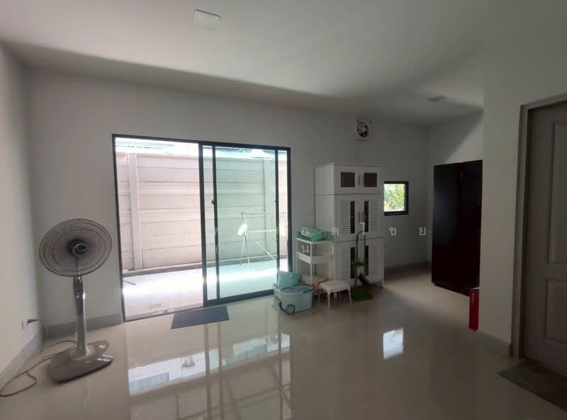 Grande Pleno Phahol-Vibhavadi : แกรนด์พลีโน่ พหลโยธิน - วิภาวดี, ปทุมธานี, เลขที่ 98, คลองหนึ่ง, คลองหลวง, ปทุมธานี, 160 ตร.ม., ทาวน์เฮ้าส์ ขาย, โดย สรภพ ยอดไชย (สีฝุ่น), 500196074 - DDproperty.com