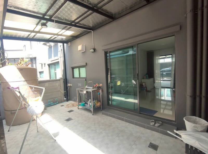 Grande Pleno Phahol-Vibhavadi : แกรนด์พลีโน่ พหลโยธิน - วิภาวดี, ปทุมธานี, เลขที่ 98, คลองหนึ่ง, คลองหลวง, ปทุมธานี, 160 ตร.ม., ทาวน์เฮ้าส์ ขาย, โดย สรภพ ยอดไชย (สีฝุ่น), 500196074 - DDproperty.com