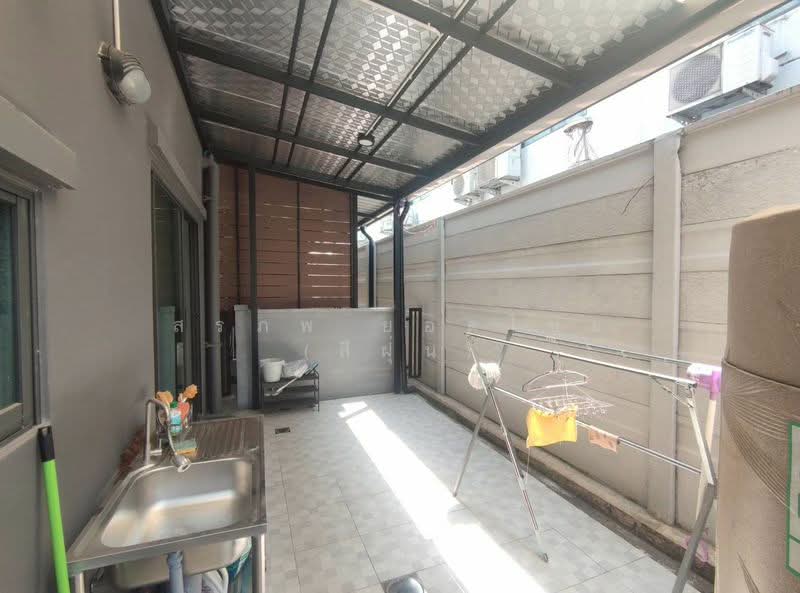 Grande Pleno Phahol-Vibhavadi : แกรนด์พลีโน่ พหลโยธิน - วิภาวดี, ปทุมธานี, เลขที่ 98, คลองหนึ่ง, คลองหลวง, ปทุมธานี, 160 ตร.ม., ทาวน์เฮ้าส์ ขาย, โดย สรภพ ยอดไชย (สีฝุ่น), 500196074 - DDproperty.com