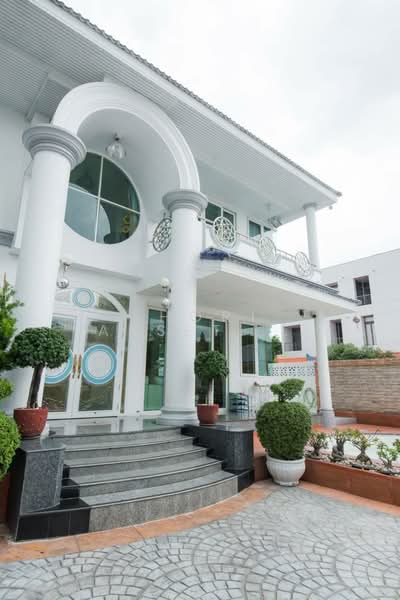 Luxury Mansion in the Rama 9 Area, Bangkok, Hua Mak, Bang Kapi, Bangkok, 4 Bedrooms, 2,000 sqm, Single Detached House For Sale, by Shori Asset Group Co., Ltd., 500196096 - DDproperty.com