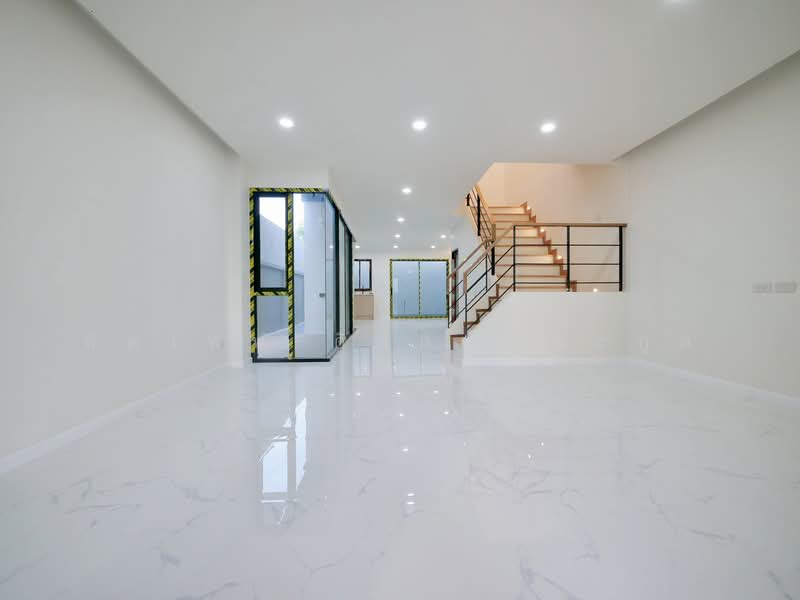 For Sale - บ้านแฝด 2 ชั้น สร้างใหม่ ซ.เฉลิมพระเกียรติ 6, Bangkok