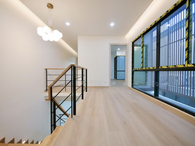 For Sale - บ้านแฝด 2 ชั้น สร้างใหม่ ซ.เฉลิมพระเกียรติ 6, Bangkok