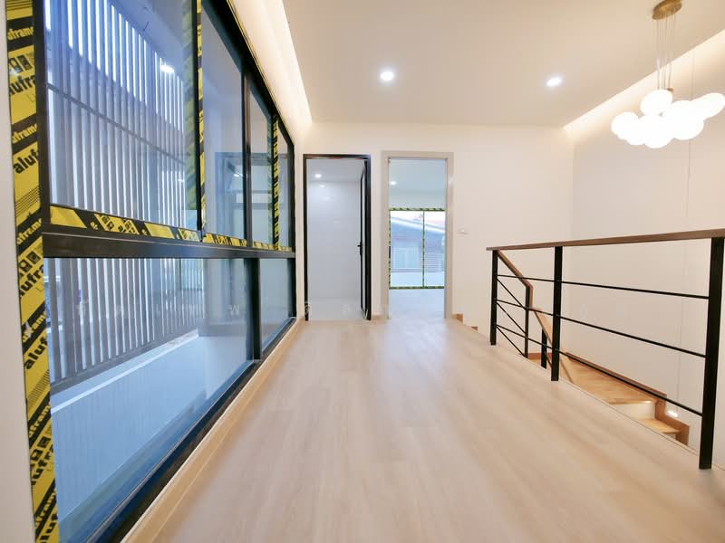 For Sale - บ้านแฝด 2 ชั้น สร้างใหม่ ซ.เฉลิมพระเกียรติ 6, Bangkok