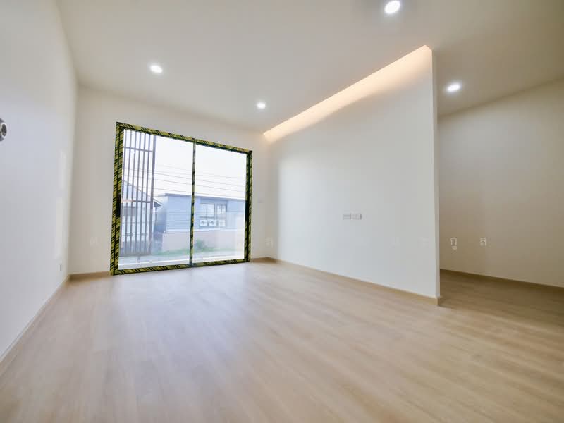 For Sale - บ้านแฝด 2 ชั้น สร้างใหม่ ซ.เฉลิมพระเกียรติ 6, Bangkok