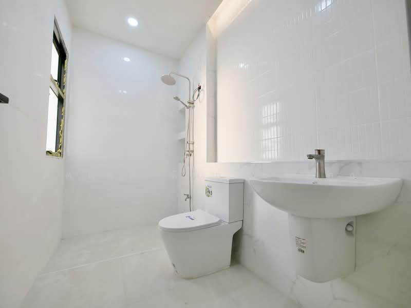 For Sale - บ้านแฝด 2 ชั้น สร้างใหม่ ซ.เฉลิมพระเกียรติ 6, Bangkok