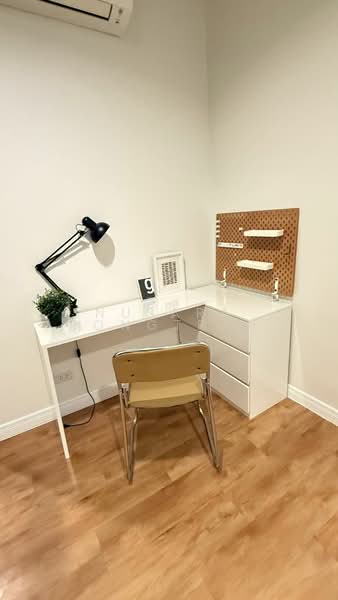 Baan Klang Krung Siam-Pathumwan, Bangkok, Petchburi Road, Thanon Phetchaburi, Ratchathewi, Bangkok, 2 Bedrooms, 98 sqm, Condo For Rent, by Nusara Rongtran, 500196139 - DDproperty.com