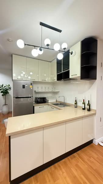 Baan Klang Krung Siam-Pathumwan, Bangkok, Petchburi Road, Thanon Phetchaburi, Ratchathewi, Bangkok, 2 Bedrooms, 98 sqm, Condo For Rent, by Nusara Rongtran, 500196139 - DDproperty.com