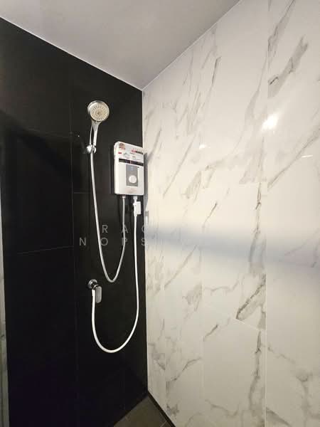 Plus Condo Hatyai 30m, Songkhla, No. 9 Rajyindee Rd, Hat-Yai, Hat Yai, Songkhla, 1 Bedroom, 30 sqm, Condo For Sale, by Rachen Nopsuwan, 500196141 - DDproperty.com