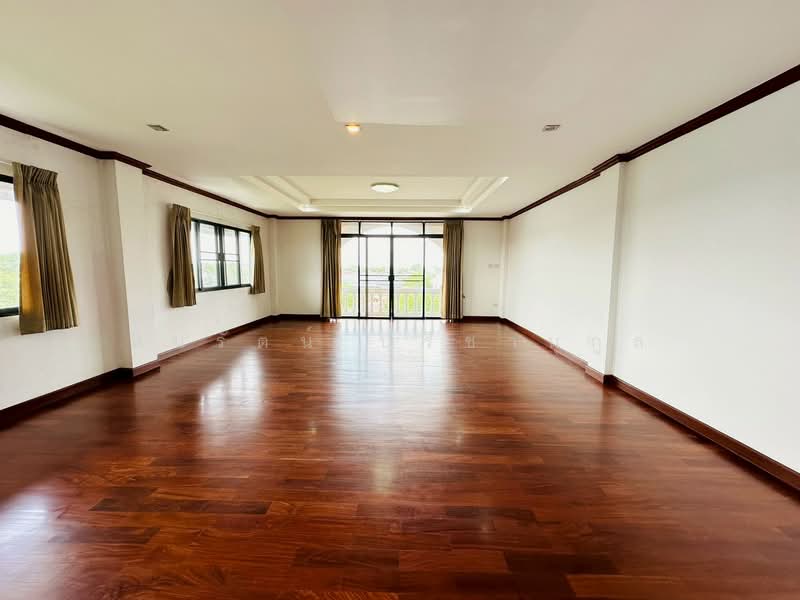 ขาย - อาคารพาณิชย์ ถนนสวนผัก, กรุงเทพ