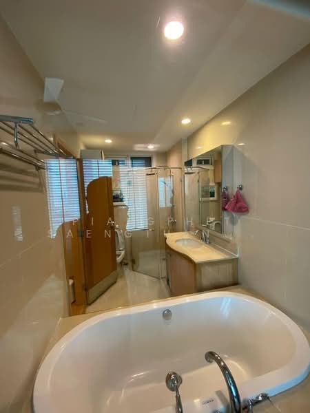 The Empire Place, Bangkok, 88 Narathiwatratchanakharin Road, Thung Maha Mek, Sathon, Bangkok, 2 Bedrooms, 101 sqm, Condo For Rent, by Piangphet Saengtuangkit, 500196174 - DDproperty.com