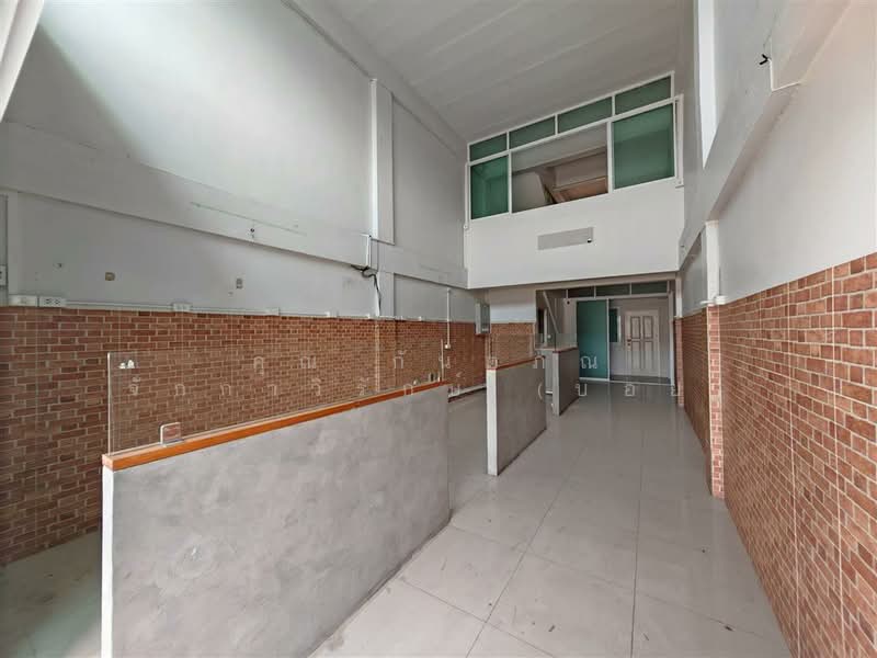 ขาย - อาคารพาณิชย์ 3.5 ชั้น 16 ตร.ว. หมู่บ้านบุษรา เพชรเกษม81, กรุงเทพ