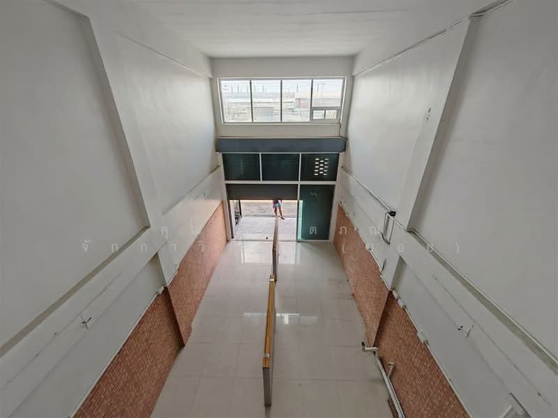 ขาย - อาคารพาณิชย์ 3.5 ชั้น 16 ตร.ว. หมู่บ้านบุษรา เพชรเกษม81, กรุงเทพ