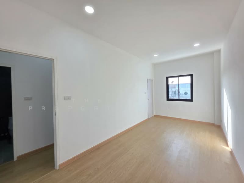 หมู่บ้านเดอะ ฮาร์โมนี่ แลนด์ บางปู55 (The Harmony Land Bangpu55), สมุทรปราการ, ท้ายบ้านใหม่, เมืองสมุทรปราการ, สมุทรปราการ, 120 ตร.ม., ทาวน์เฮ้าส์ ขาย, โดย The Best Property เดี่ยว, 500196239 - DDproperty.com