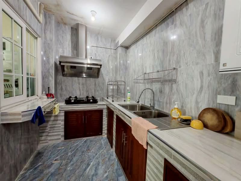 Golden Town Sathorn, Bangkok, Kanlapaphruek Road, Bangkhuntien, Chom Thong, Bangkok, 4 Bedrooms, 100 sqm, Townhouse For Sale, by คุณ นันทชิต มั่นศักดิ์ (สุ), 500196259 - DDproperty.com