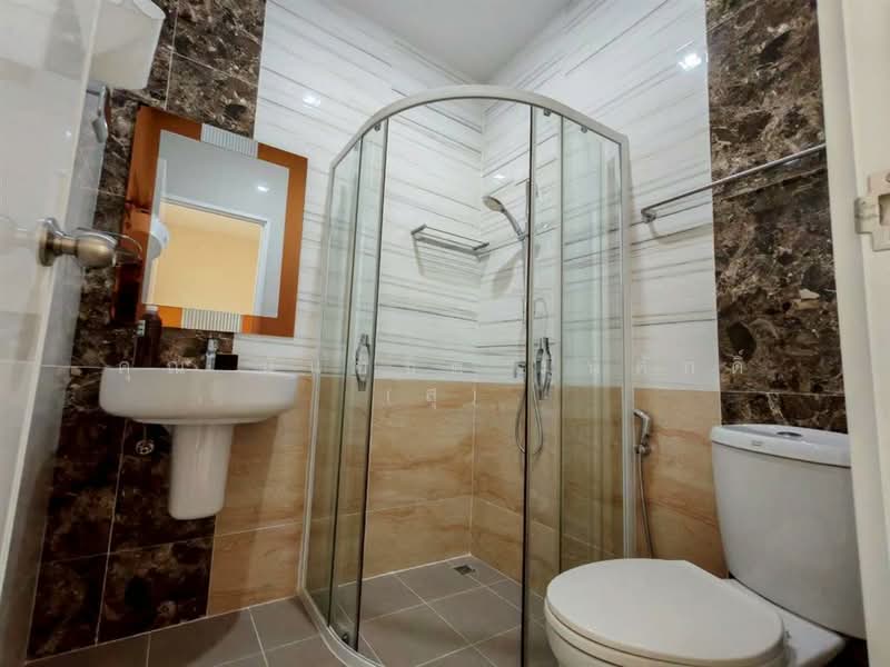 Golden Town Sathorn : โกลเด้น ทาวน์ สาทร, กรุงเทพ, ถนนกัลปพฤกษ์, บางขุนเทียน, จอมทอง, กรุงเทพ, 100 ตร.ม., ทาวน์เฮ้าส์ ขาย, โดย คุณ นันทชิต มั่นศักดิ์ (สุ), 500196259 - DDproperty.com