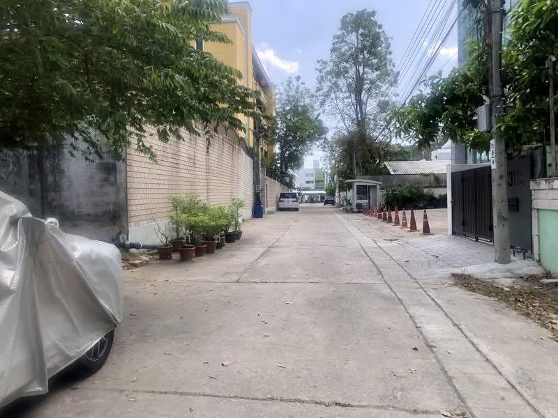 Land for Sale,Good deal! Location: Rama9 Soi 15 Bang Kapi,Bangkok., Bangkok, พระราม9, Khlong Chan, Bang Kapi, Bangkok, , 11,896 sqm, Land For Sale, by ณปภัช ธวงค์ไพ, 500196311 - DDproperty.com