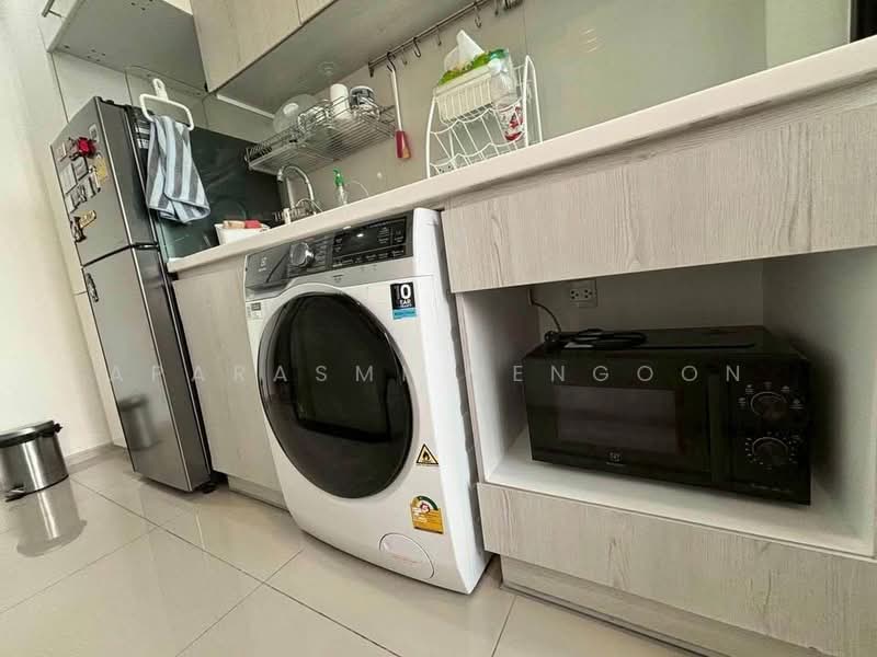 Life Asoke, Bangkok, Asoke-Dindang Road, Bang Kapi, Huai Khwang, Bangkok, 1 Bedroom, 30 sqm, Condo For Rent, by Aparasmi Mengoon, 500196333 - DDproperty.com