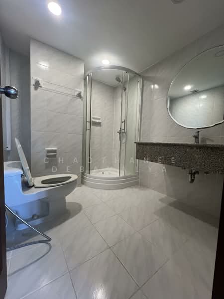 Omni Tower Sukhumvit Nana : ออมนิ ทาวเวอร์ สุขุมวิท นานา, กรุงเทพ, 69 ซอย สุขุมวิท 4, คลองเตย, คลองเตย, กรุงเทพ, 105 ตร.ม., คอนโด ให้เช่า, โดย Chadthanee Debavalya, 500196388 - DDproperty.com