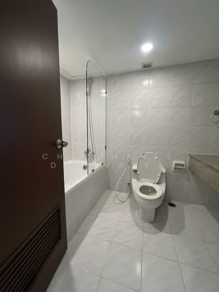 Omni Tower Sukhumvit Nana : ออมนิ ทาวเวอร์ สุขุมวิท นานา, กรุงเทพ, 69 ซอย สุขุมวิท 4, คลองเตย, คลองเตย, กรุงเทพ, 105 ตร.ม., คอนโด ให้เช่า, โดย Chadthanee Debavalya, 500196388 - DDproperty.com