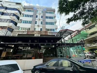 ขาย - ตึกสำนักงาน 8 ชั้น 75 ตร.ว. ตึกสำนักงาน ซอยศรีนครินทร์40 (ซอยสุภาพงษ์3), กรุงเทพ