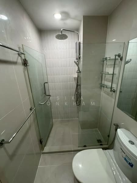 Life Asoke, Bangkok, Asoke-Dindang Road, Bang Kapi, Huai Khwang, Bangkok, 2 Bedrooms, 35 sqm, Condo For Rent, by Isika Tonkham, 500196424 - DDproperty.com