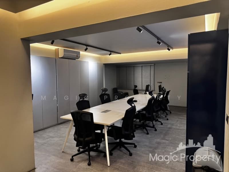 Office Building for Sale in Rama 9, Bangkok, Suan Luang, Suan Luang, Bangkok, , 1,100 sqm, Shophouse For Sale, by Magic Property, 500196426 - DDproperty.com