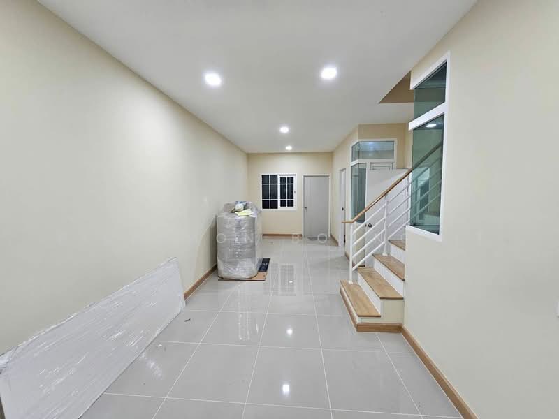 Golden Neo Siriraj-Ratchapruek, Bangkok, Bang Khun Sri, Bangkok Noi, Bangkok, 4 Bedrooms, 103 sqm, Townhouse For Sale, by Pichamon Boonchit, 500196519 - DDproperty.com
