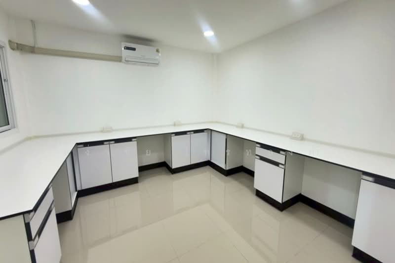 ซอยสุขุมวิท 50 ถนนสุขุมวิท ซอยย่อย สวัสดี 4 แขวงพระโขนง เขตคลองเตย กทม. 10110, กรุงเทพ, สุขุมวิท, พระโขนง, คลองเตย, กรุงเทพ, 1,300 ตร.ม., บ้านเดี่ยว ขาย, โดย สง่าชัย ไทรทองคำ, 500196525 - DDproperty.com