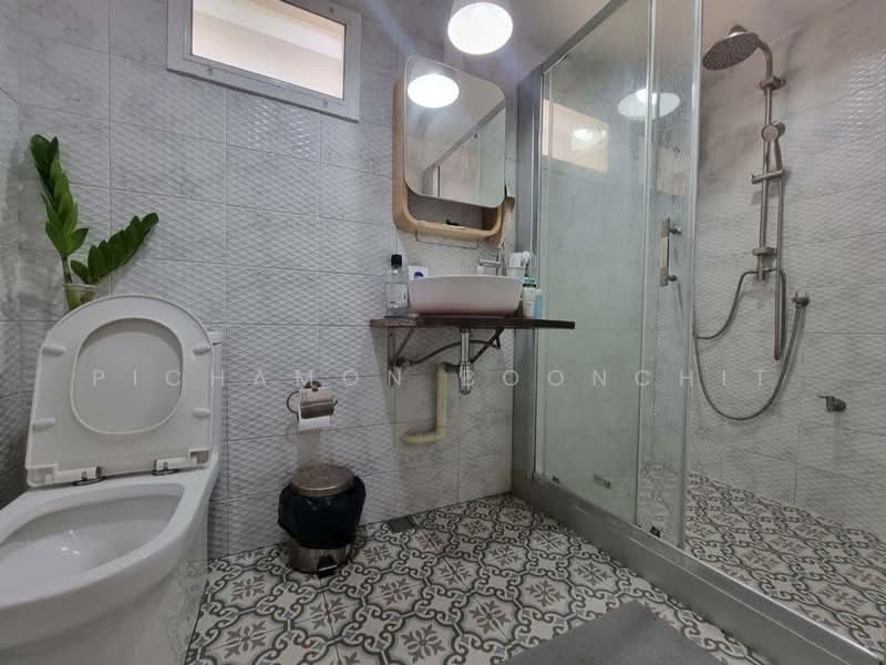 2-BR House, Bangkok, Bang Chak, Phra Khanong, Bangkok, 2 Bedrooms, 120 sqm, Single Detached House For Sale, by Pichamon Boonchit, 500196530 - DDproperty.com