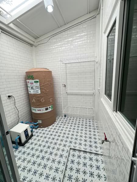 Golden Town Chalermprakiat - Suanluang, Bangkok, Soi Chaloem Phrakiat Rama 9 Soi 30 Yaek 14, Kanchanaphisek Road, Dok Mai, Prawet, Bangkok, 3 Bedrooms, 120 sqm, Townhouse For Rent, by Agent Pla, 500196548 - DDproperty.com