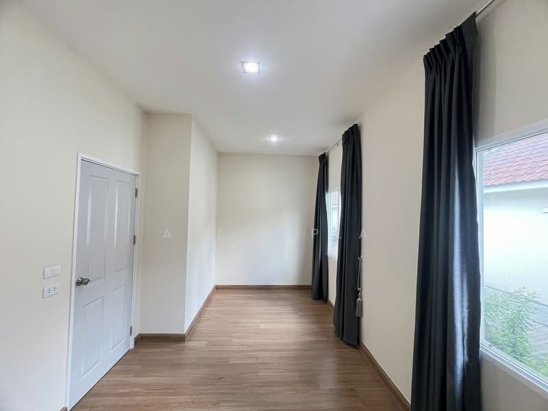 Golden Town Chalermprakiat - Suanluang, Bangkok, Soi Chaloem Phrakiat Rama 9 Soi 30 Yaek 14, Kanchanaphisek Road, Dok Mai, Prawet, Bangkok, 3 Bedrooms, 120 sqm, Townhouse For Rent, by Agent Pla, 500196548 - DDproperty.com