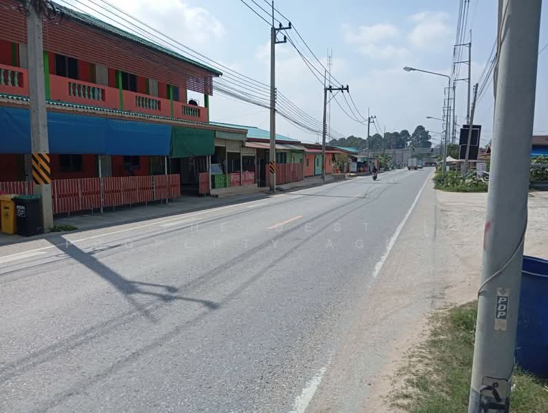 For Sale - ที่ดินพร้อมสิ่งปลูกสร้างหนองใหญ่ ชลบุรี, Chon Buri (Pattaya)