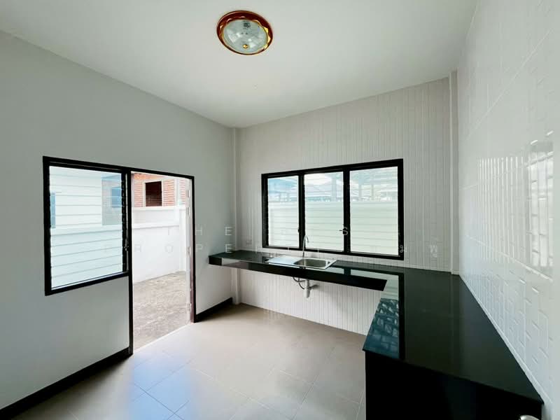 หมู่บ้านสว่างอารมย์ ระยอง, Rayong, Phananikhom, Nikhom Pattana, Rayong, 3 Bedrooms, 120 sqm, Single Detached House For Sale, by The Best Property ชมพู่, 500196571 - DDproperty.com