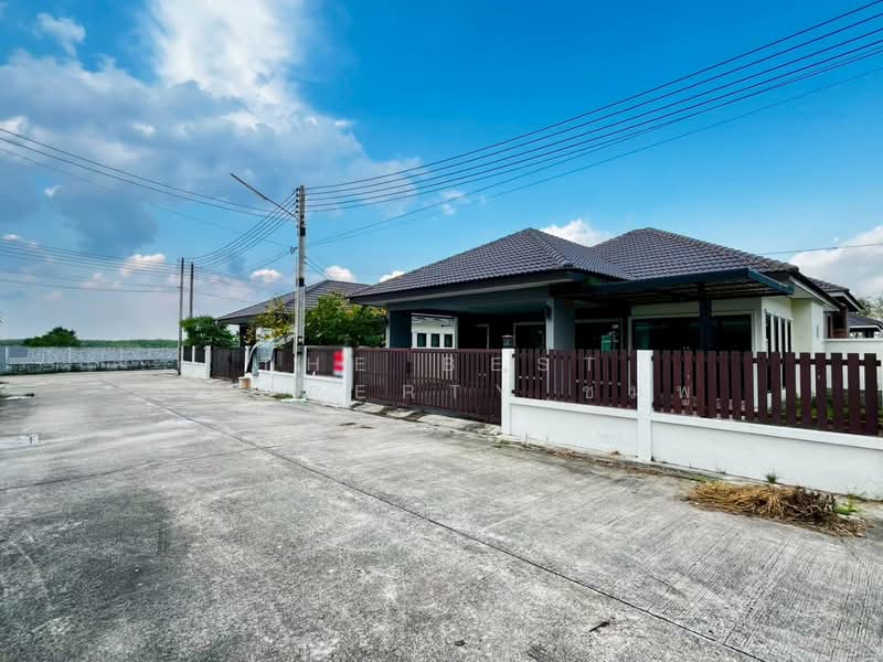 หมู่บ้านสว่างอารมย์ ระยอง, Rayong, Phananikhom, Nikhom Pattana, Rayong, 3 Bedrooms, 120 sqm, Single Detached House For Sale, by The Best Property ชมพู่, 500196571 - DDproperty.com