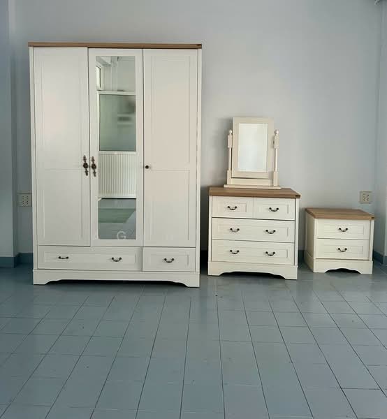 5-Story Commercial Building for Rent in Samrong, near the Green and Yellow BTS Lines (SPSAD3878), Samut Prakan, JHVV+PW8 Samrong Nuea, Mueang Samut Prakan District, Samut Prakan, Thepharak, Muang Samut Prakarn, Samut Prakan, , 365 sqm, Shophouse For Rent, by Agent Pla, 500196574 - DDproperty.com