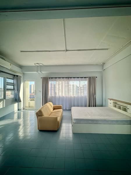 5-Story Commercial Building for Rent in Samrong, near the Green and Yellow BTS Lines (SPSAD3878), Samut Prakan, JHVV+PW8 Samrong Nuea, Mueang Samut Prakan District, Samut Prakan, Thepharak, Muang Samut Prakarn, Samut Prakan, , 365 sqm, Shophouse For Rent, by Agent Pla, 500196574 - DDproperty.com