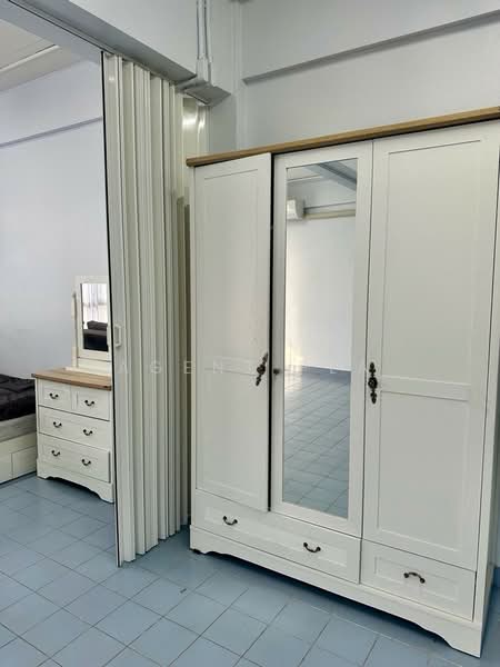 อาคารพาณิชย์ 5 ชั้น ให้เช่า สำโรง ใกล้รถไฟฟ้าสายสีเขียวและสีเหลือง (SPSAD3878), สมุทรปราการ, JHVV+PW8 Samrong Nuea, Mueang Samut Prakan District, Samut Prakan, เทพารักษ์, เมืองสมุทรปราการ, สมุทรปราการ, 365 ตร.ม., ตึกแถว-อาคารพาณิชย์ ให้เช่า, โดย Agent Pla, 500196574 - DDproperty.com