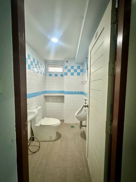 5-Story Commercial Building for Rent in Samrong, near the Green and Yellow BTS Lines (SPSAD3878), Samut Prakan, JHVV+PW8 Samrong Nuea, Mueang Samut Prakan District, Samut Prakan, Thepharak, Muang Samut Prakarn, Samut Prakan, , 365 sqm, Shophouse For Rent, by Agent Pla, 500196574 - DDproperty.com