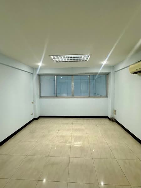 6-Story Commercial Building for Rent near Samrong BTS Station (SPSAD3880), Samut Prakan, JHVV+5PG Samrong Nuea, Mueang Samut Prakan District, Samut Prakan, Samrong Nua, Muang Samut Prakarn, Samut Prakan, , 365 sqm, Shophouse For Rent, by Agent Pla, 500196613 - DDproperty.com