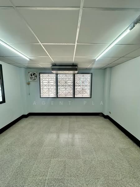 6-Story Commercial Building for Rent near Samrong BTS Station (SPSAD3880), Samut Prakan, JHVV+5PG Samrong Nuea, Mueang Samut Prakan District, Samut Prakan, Samrong Nua, Muang Samut Prakarn, Samut Prakan, , 365 sqm, Shophouse For Rent, by Agent Pla, 500196613 - DDproperty.com