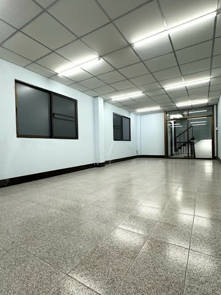 6-Story Commercial Building for Rent near Samrong BTS Station (SPSAD3880), Samut Prakan, JHVV+5PG Samrong Nuea, Mueang Samut Prakan District, Samut Prakan, Samrong Nua, Muang Samut Prakarn, Samut Prakan, , 365 sqm, Shophouse For Rent, by Agent Pla, 500196613 - DDproperty.com