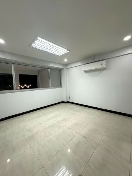 อาคารพาณิชย์ 6 ชั้น ให้เช่า ใกล้บีทีเอสสำโรง (SPSAD3880), สมุทรปราการ, JHVV+5PG Samrong Nuea, Mueang Samut Prakan District, Samut Prakan, สำโรงเหนือ, เมืองสมุทรปราการ, สมุทรปราการ, 365 ตร.ม., ตึกแถว-อาคารพาณิชย์ ให้เช่า, โดย Agent Pla, 500196613 - DDproperty.com