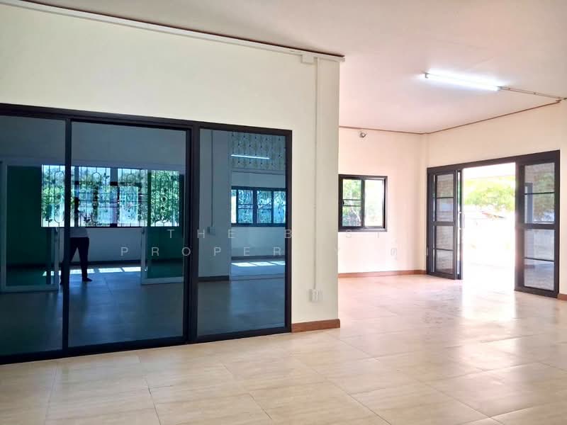 บ้านเดี่ยวตรอน อุตรดิตถ์, Uttaradit, Wang Daeng, Tron, Uttaradit, 3 Bedrooms, 120 sqm, Single Detached House For Sale, by The Best Property ตุ๋ม, 500196624 - DDproperty.com
