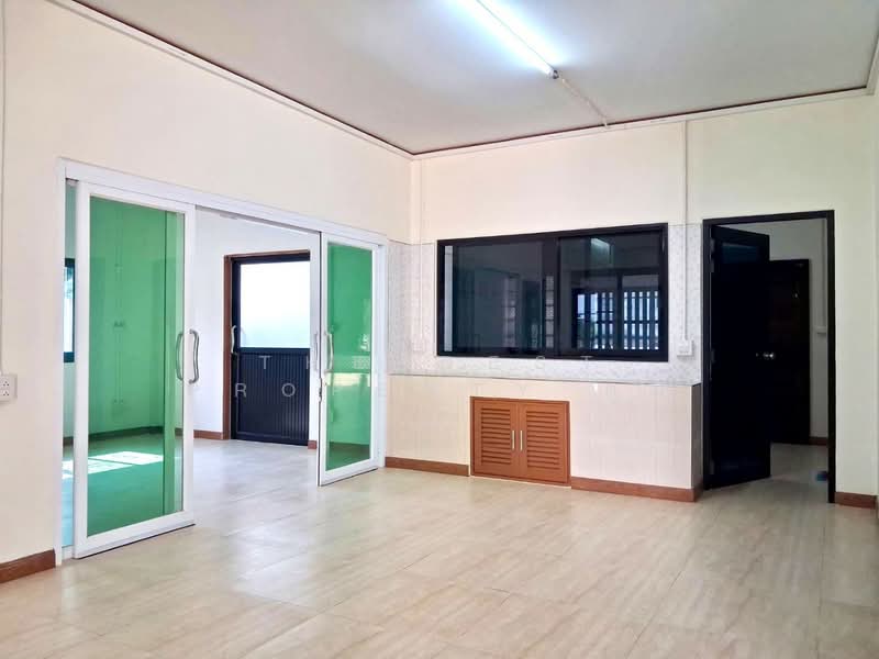 บ้านเดี่ยวตรอน อุตรดิตถ์, Uttaradit, Wang Daeng, Tron, Uttaradit, 3 Bedrooms, 120 sqm, Single Detached House For Sale, by The Best Property ตุ๋ม, 500196624 - DDproperty.com