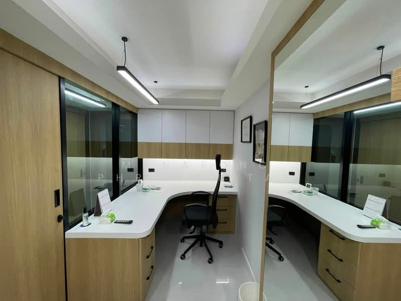 3-BR Townhouse, Bangkok, Hua Mak, Bang Kapi, Bangkok, 3 Bedrooms, 220 sqm, Townhouse For Sale, by Manapong Phromphitak, 500196627 - DDproperty.com