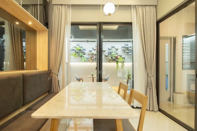 Landmark Ekamai-Ramindra, Bangkok, Sukhonthasawat Road, Lat Phrao, Lat Phrao, Bangkok, 3 Bedrooms, 168 sqm, Townhouse For Rent, by Manapong Phromphitak, 500196633 - DDproperty.com